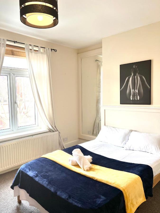 Aldgate Holiday Rooms Лондон Экстерьер фото