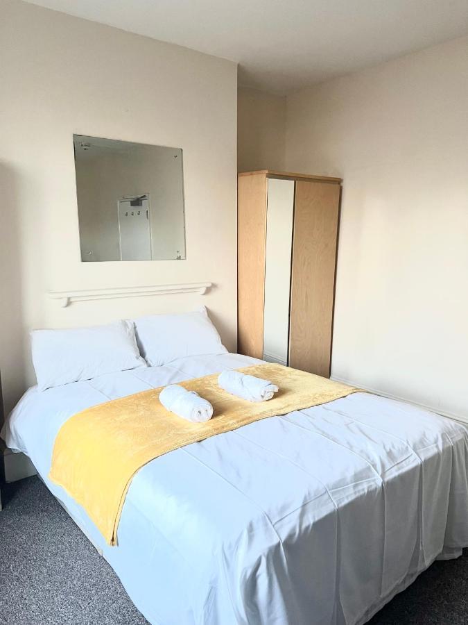 Aldgate Holiday Rooms Лондон Экстерьер фото
