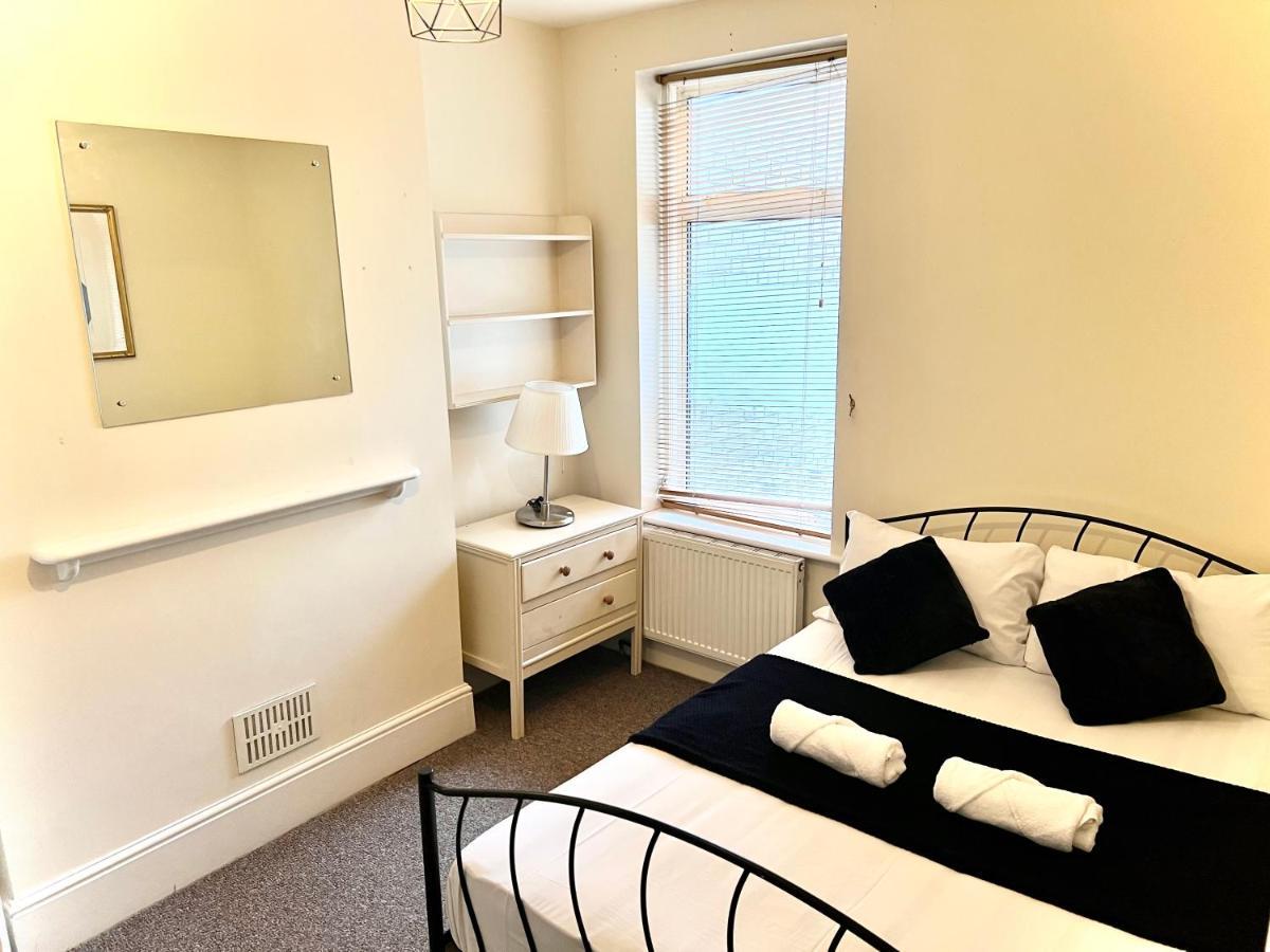 Aldgate Holiday Rooms Лондон Экстерьер фото