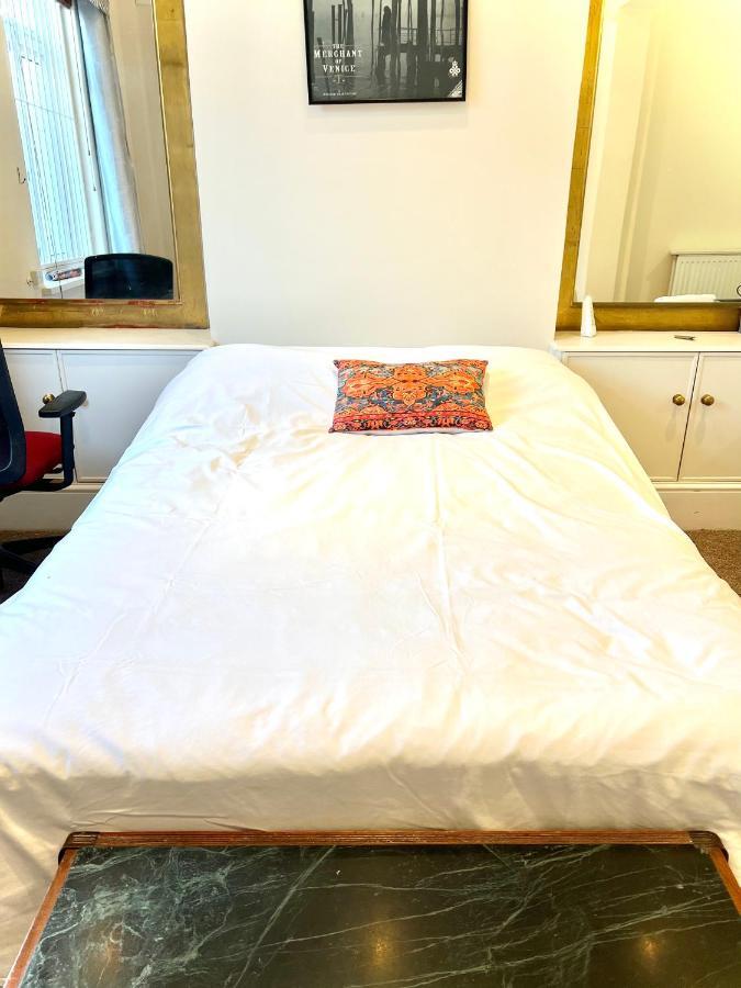 Aldgate Holiday Rooms Лондон Экстерьер фото
