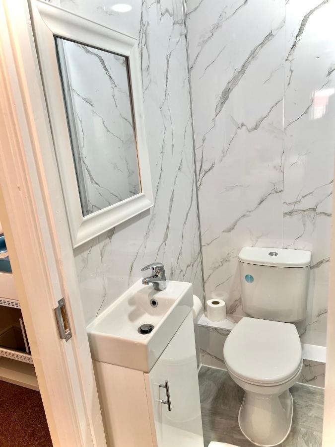 Aldgate Holiday Rooms Лондон Экстерьер фото